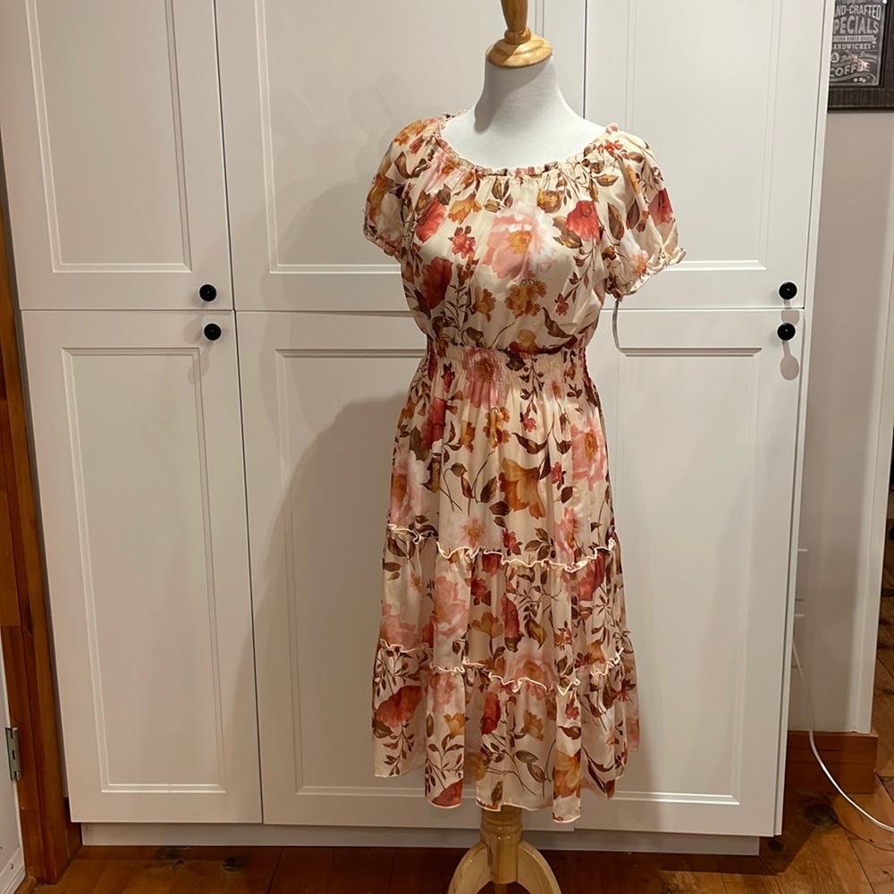 NWT KATE • LILY Floral midi dress, Size 8